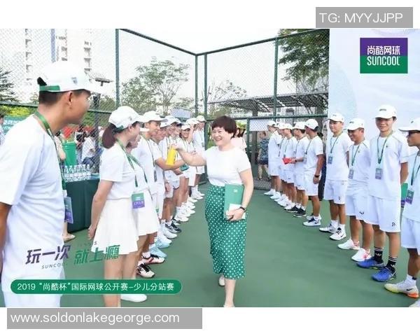 广州网球队与南京网球队赛后复盘分析精彩配合与战术执行