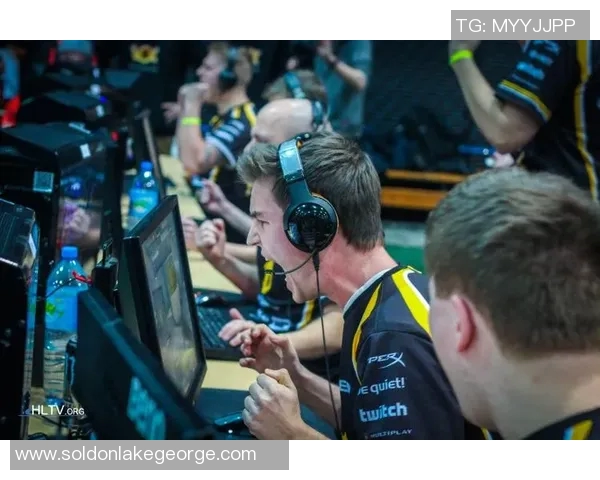 WE战队在CSGO赛事中的反击策略与失误分析